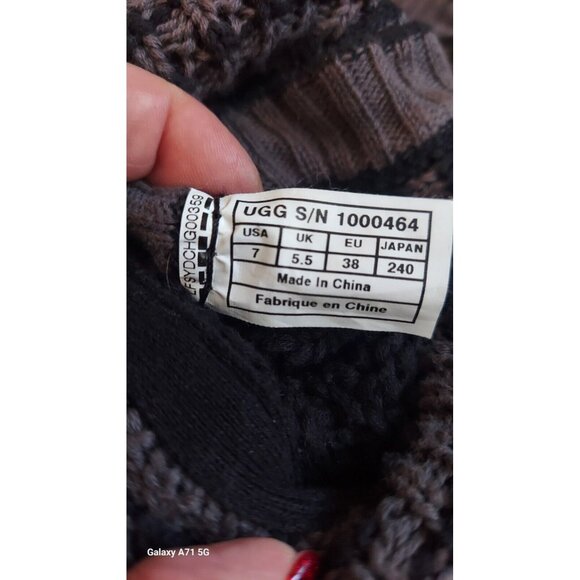 UGG Australia Black Knit 12” Sweater Boots Textured Women’s Sz 7M Buttons - Picture 6 of 7